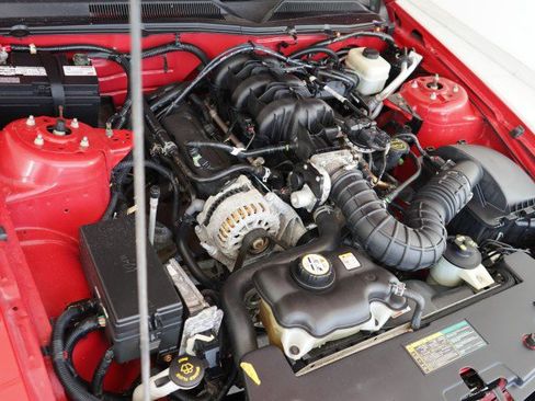 Used 2006 Ford Mustang Convertible RWD image 49