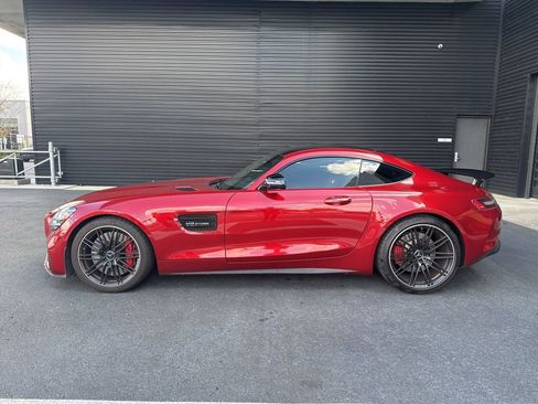 Used 2020 Mercedes-Benz AMG GT C image 2