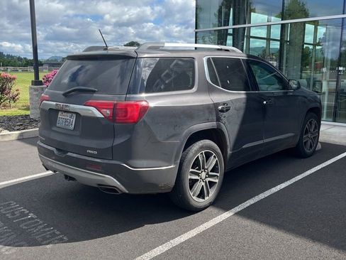 Used 2017 GMC Acadia Denali w/ Technology Package AWD/4WD image 5