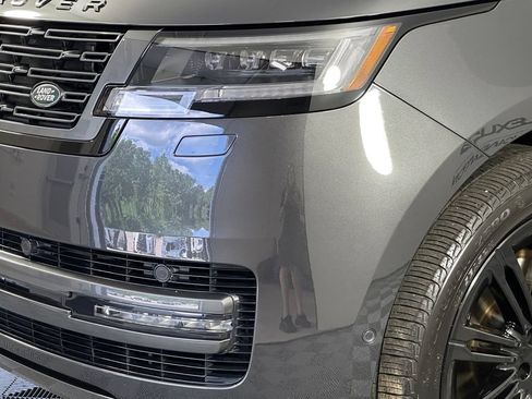 Used 2024 Land Rover Range Rover SE AWD/4WD image 13