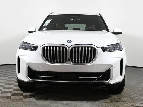Used 2026 BMW X5 xDrive50e AWD/4WD image 10
