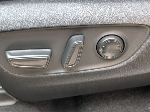 Used 2023 Toyota RAV4 XSE AWD/4WD image 20