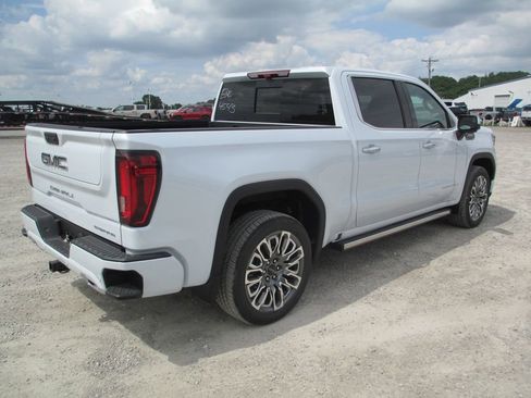 New 2026 GMC Sierra 1500 Denali Ultimate AWD/4WD image 5