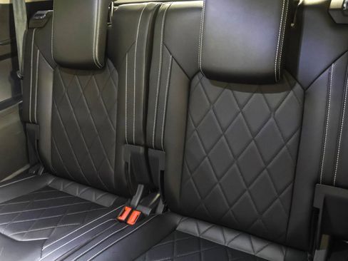 Used 2024 Volkswagen Atlas SEL Premium R-Line image 40