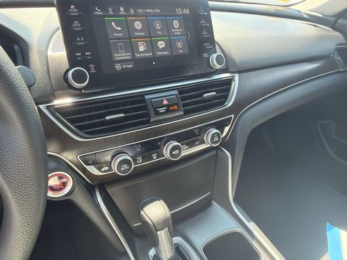 Used 2019 Honda Accord EX image 8