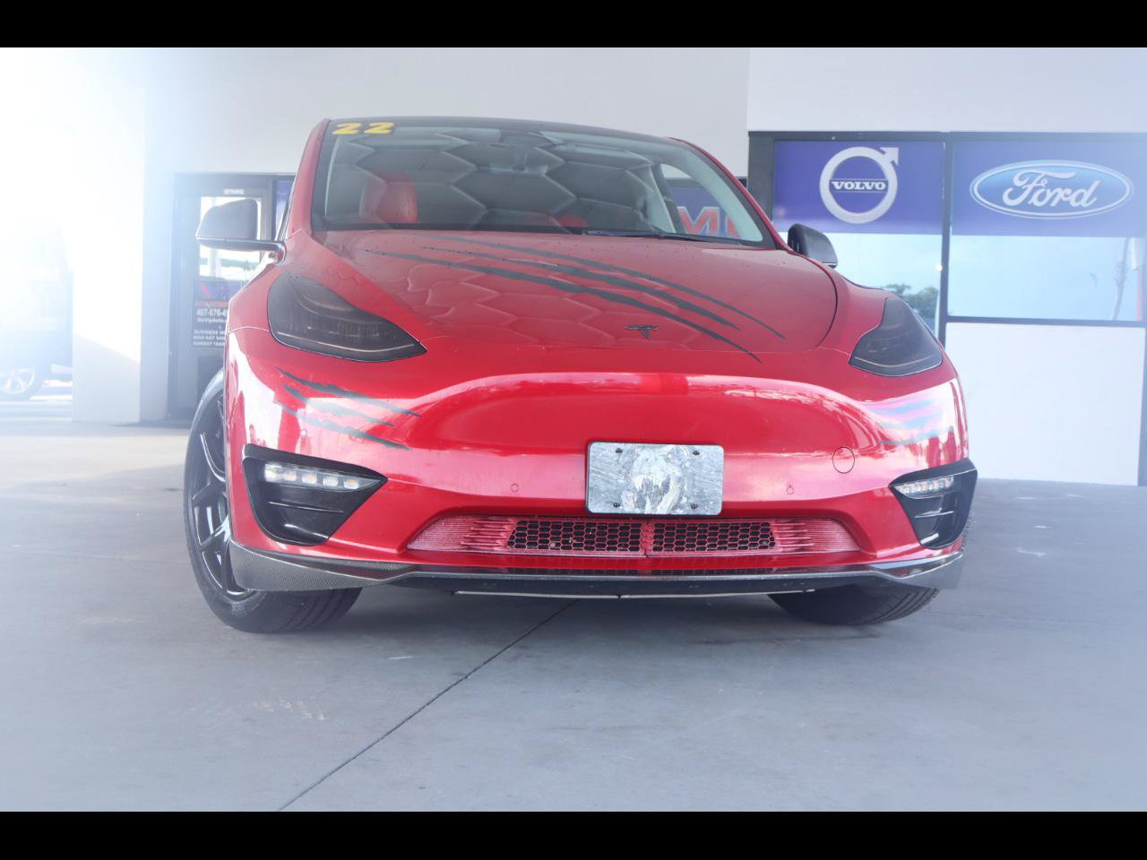 Used 2022 Tesla Model Y Long Range AWD/4WD image 1