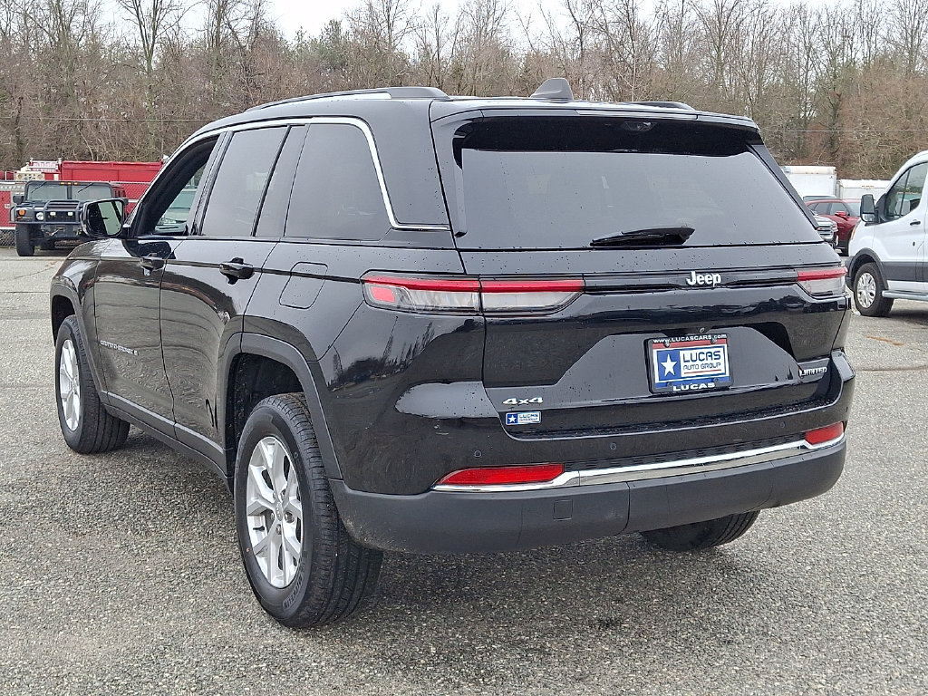 Used 2023 Jeep Grand Cherokee Limited w/ Luxury Tech Group II AWD/4WD image 9