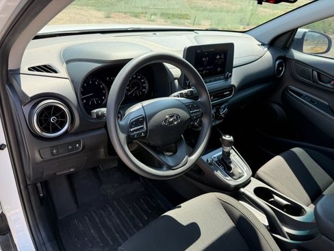 Used 2023 Hyundai Kona SEL AWD/4WD image 16