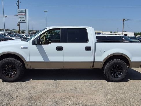 Used 2004 Ford F150 Lariat RWD image 5