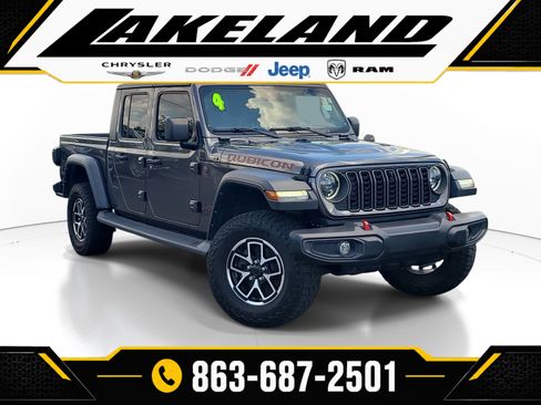 Used 2024 Jeep Gladiator Rubicon w/ Technology Group AWD/4WD image 1