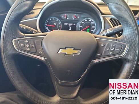 Used 2023 Chevrolet Malibu LT image 17