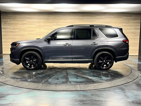 Used 2025 Honda Pilot Black Edition image 26