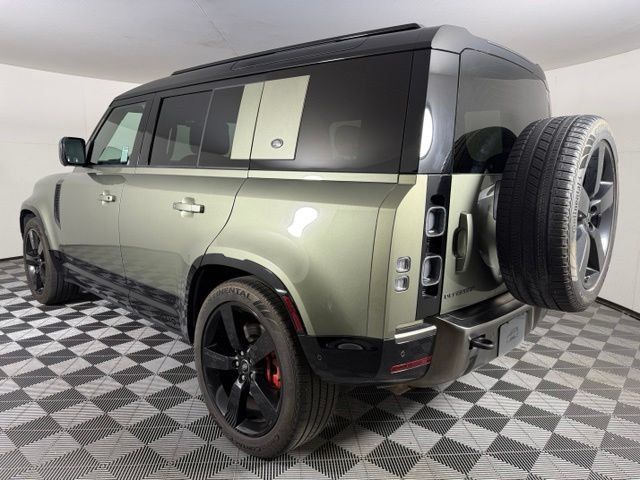 Used 2021 Land Rover Defender 110 X AWD/4WD image 4