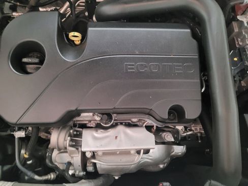 Used 2023 Chevrolet Equinox LT image 30