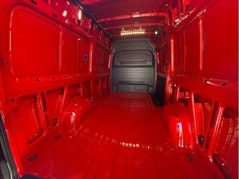 Used 2024 Mercedes-Benz Sprinter 2500 image 20