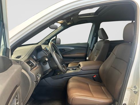Used 2024 Honda Passport EX-L image 10