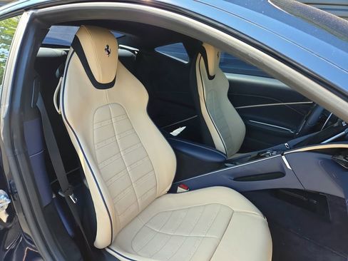 Used 2023 Ferrari Roma image 17