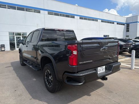 Used 2023 Chevrolet Silverado 1500 ZR2 w/ Technology Package AWD/4WD image 9