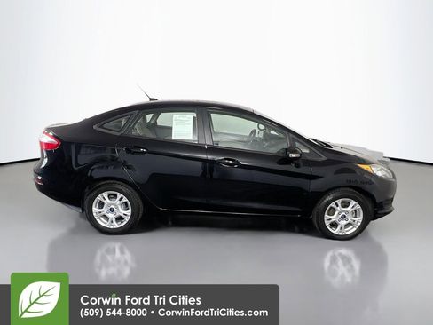 Used 2016 Ford Fiesta SE w/ Cold Weather Package FWD image 19