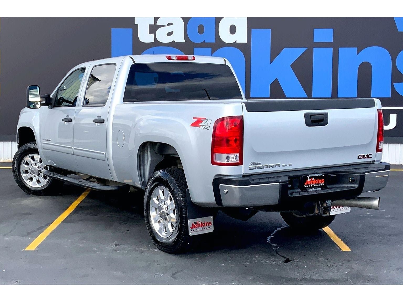 Used 2012 GMC Sierra 2500 SLE w/ SLE Preferred Package AWD/4WD image 13