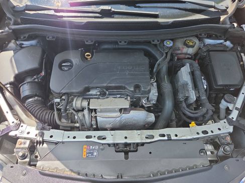 Used 2018 Chevrolet Cruze LS FWD image 10