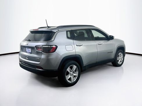 Used 2022 Jeep Compass Latitude w/ Convenience Group AWD/4WD image 5