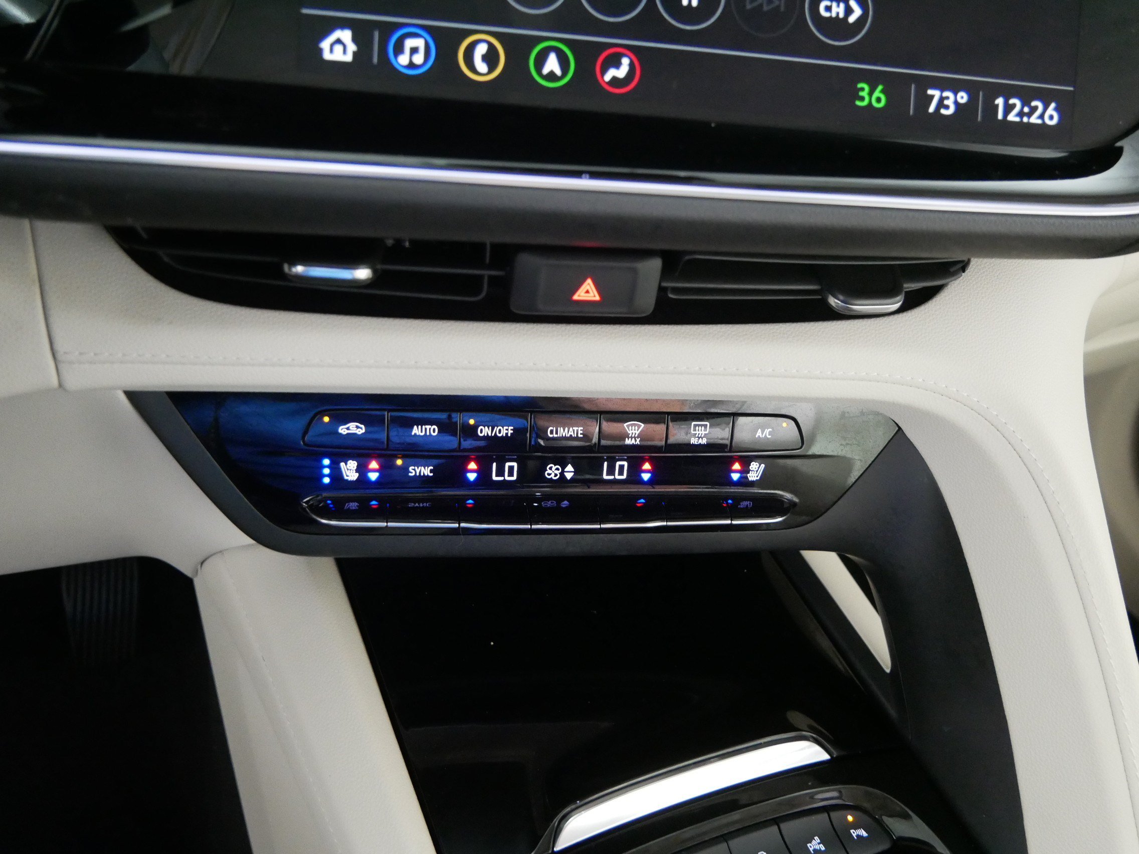 Used 2023 Buick Envision Avenir AWD/4WD image 23