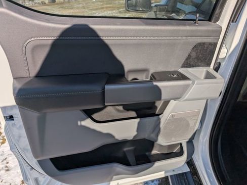 Used 2023 Ford F350 XLT w/ Black Appearance Package image 11