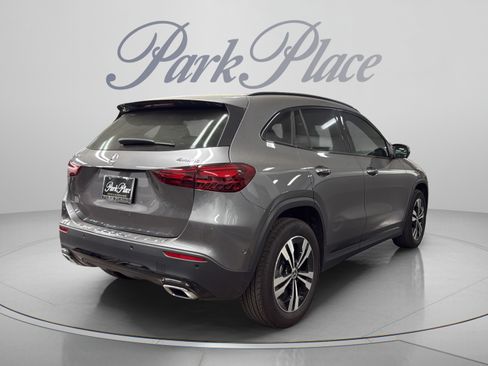 Used 2026 Mercedes-Benz GLA 250 4MATIC image 5