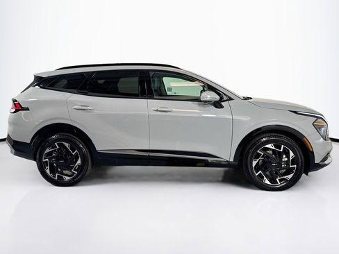 Used 2025 Kia Sportage SX image 4
