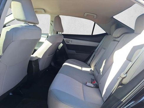 Used 2015 Toyota Corolla LE image 14