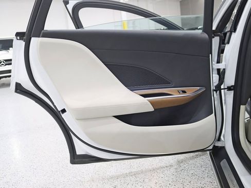 Used 2022 Lucid Air Grand Touring image 40