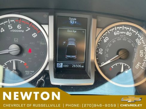 Used 2022 Toyota Tacoma SR5 w/ SR5 Appearance Package (SM) AWD/4WD image 15