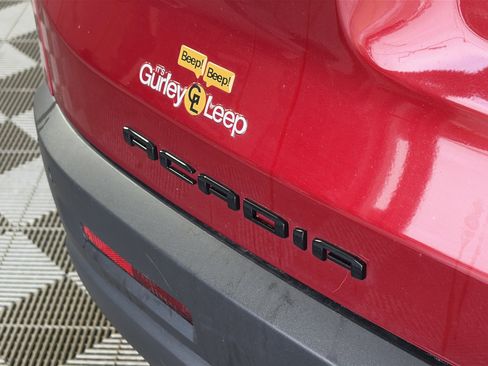 Certified 2023 GMC Acadia SLE w/ Driver Convenience Package image 17