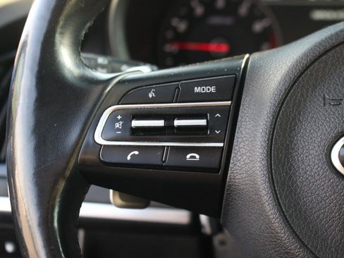 Used 2018 Kia Stinger Premium AWD/4WD image 19
