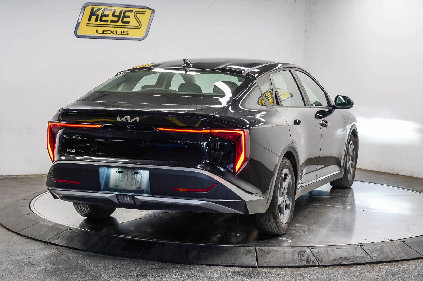 Used 2025 Kia K4 FWD image 4