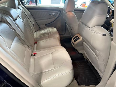 Used 2011 Ford Taurus Limited w/ 301A Rapid Spec Order Code FWD image 41