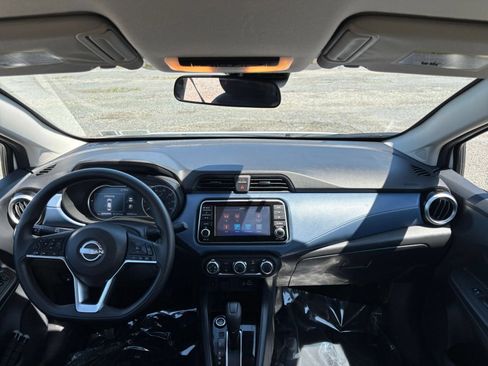 Used 2025 Nissan Versa SV FWD image 28