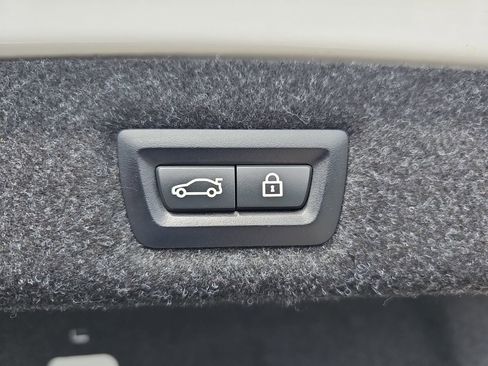 Used 2019 BMW 540i w/ Convenience Package image 13