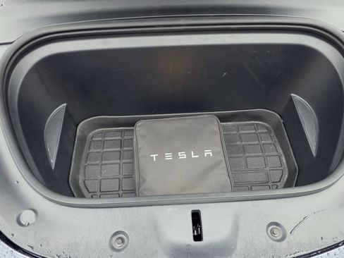 Used 2024 Tesla Model Y Long Range image 19