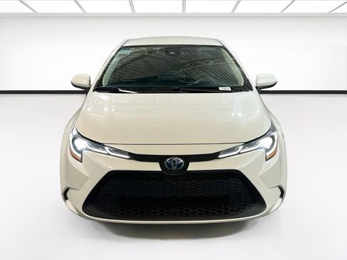 Used 2021 Toyota Corolla LE w/ Carpet Mat Package (TMS) FWD image 2