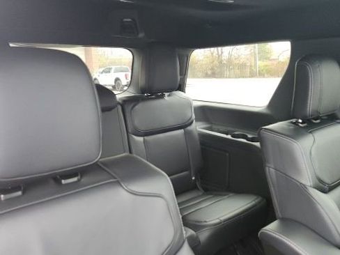 New 2025 Ford Expedition Platinum w/ Stealth Performance Package image 17