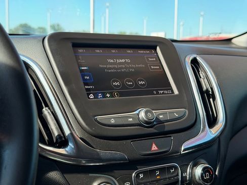 Used 2020 Chevrolet Equinox LT FWD image 23