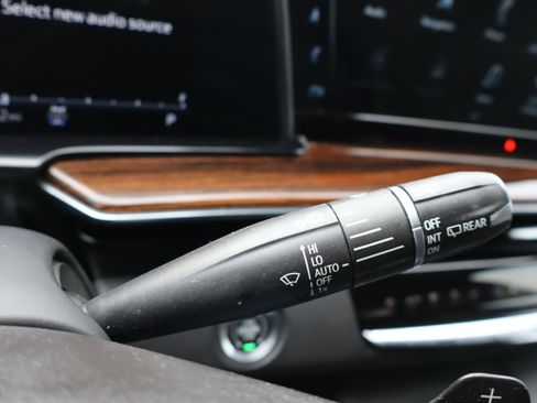 Used 2021 Cadillac Escalade ESV Premium Luxury image 26