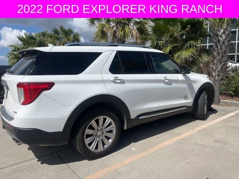 Used 2022 Ford Explorer King Ranch w/ Technology Package image 11