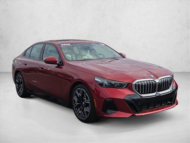 Certified 2026 BMW i5 eDrive40 w/ M Sport Package AWD/4WD image 3