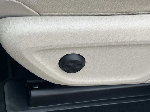 Certified 2025 Mercedes-Benz GLE 350 4MATIC image 21