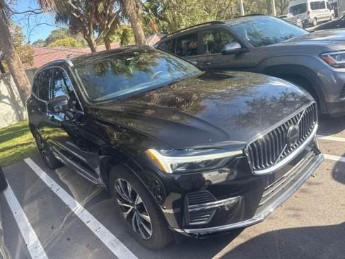 Used 2023 Volvo XC60 B5 Plus image 1