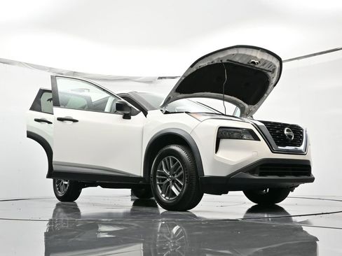 Used 2021 Nissan Rogue S image 48