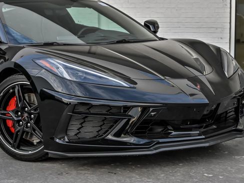Used 2023 Chevrolet Corvette Stingray Preferred Cpe w/ Z51 Performance Package RWD image 3